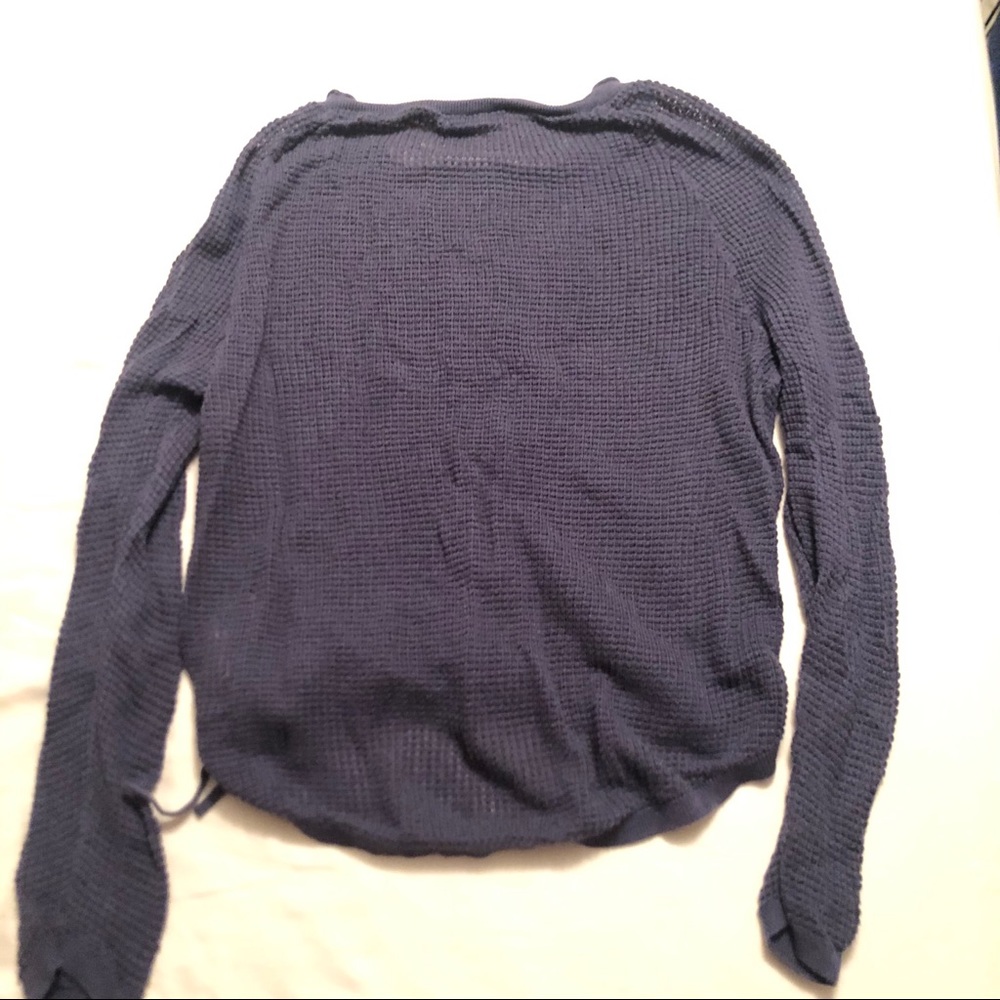 Express Sweater - Picture 3 of 4